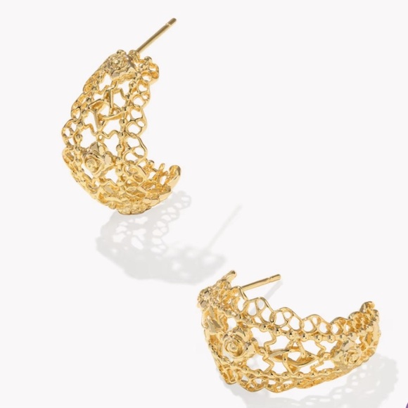 KENDRA SCOTT Krista‎ Lace Gold Huggie Earrings NWT - Picture 4 of 8